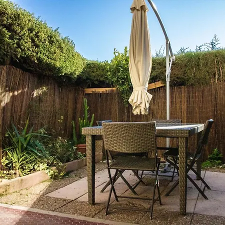 شقة Studio With Small Garden -